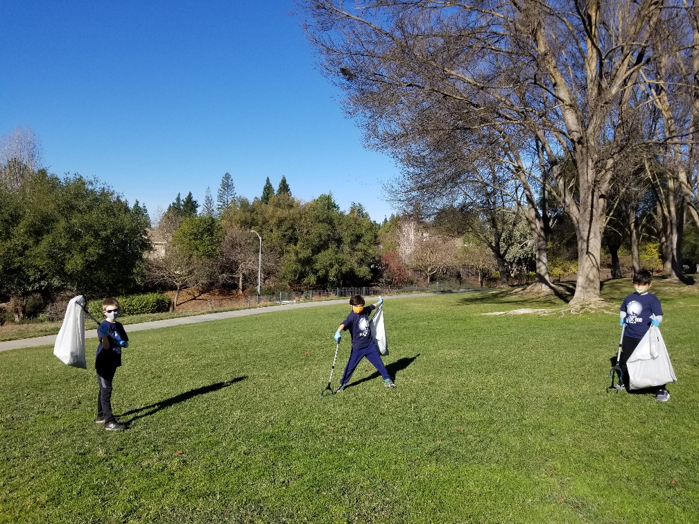 Pack 800 clean up day